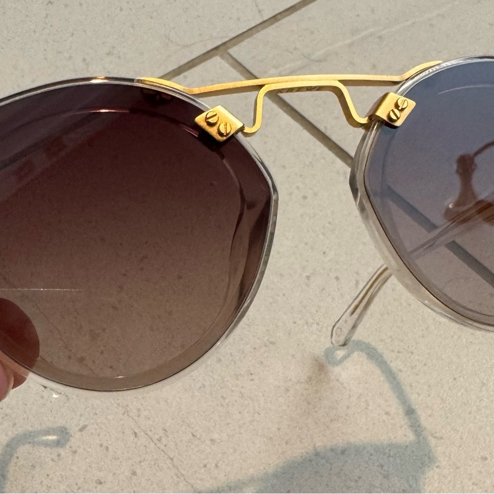 KREWE White Box with Gold Logo - Picture 7 of 9